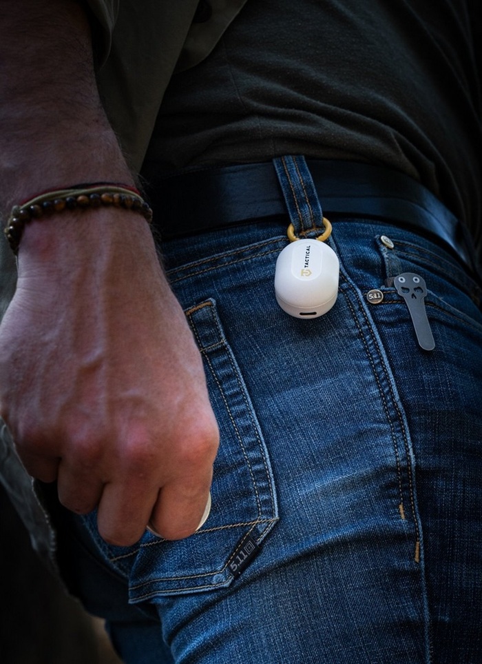 Minimalistická bezdrátová sluchátka Tactical StrikePods Bug 