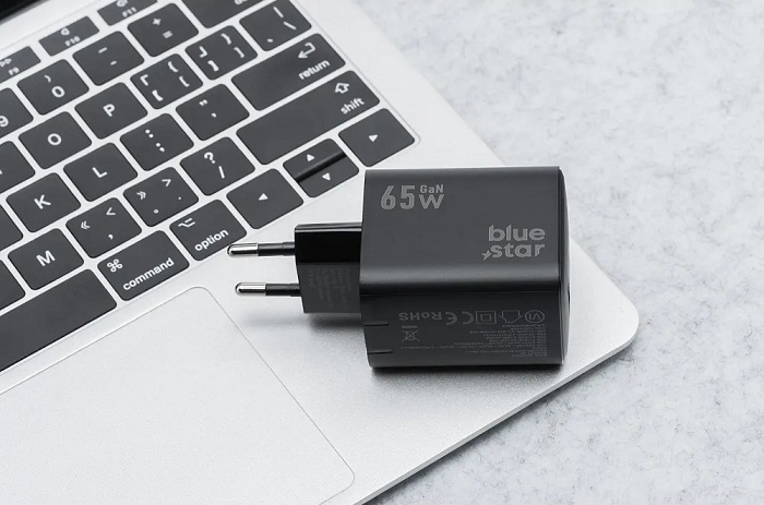 Výkonná síťová nabíječka Blue Star GaN PD 65W 