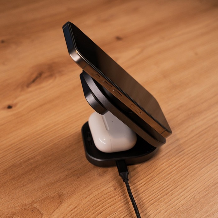 Bezdrátová skládací nabíjecí stanice SWISSTEN MagBase 3v1