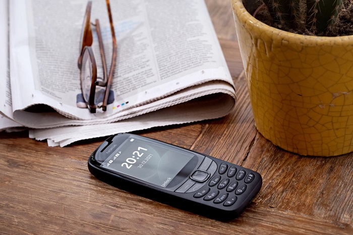 Nokia 6310 má klasický tlačítkový design